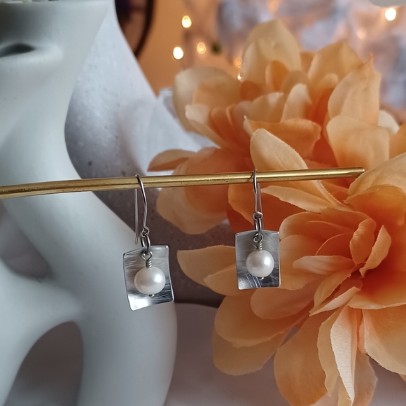 Geometric Earrings with Dangling Pearl - Picture 4 of 14